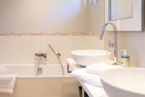 Au petit Mas. Location maison avec piscine à St rémy de provence