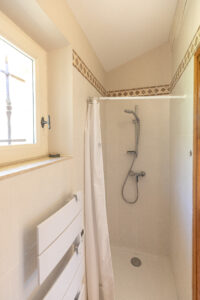 Au petit Mas. Location maison avec piscine à St rémy de provence