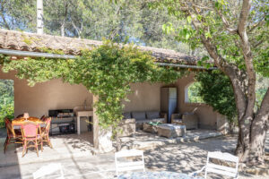 Au petit Mas. Location maison avec piscine à St rémy de provence