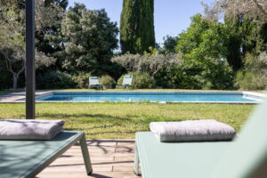 Au petit Mas. Location maison avec piscine à St rémy de provence