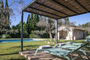 Au petit Mas. Location maison avec piscine à St rémy de provence