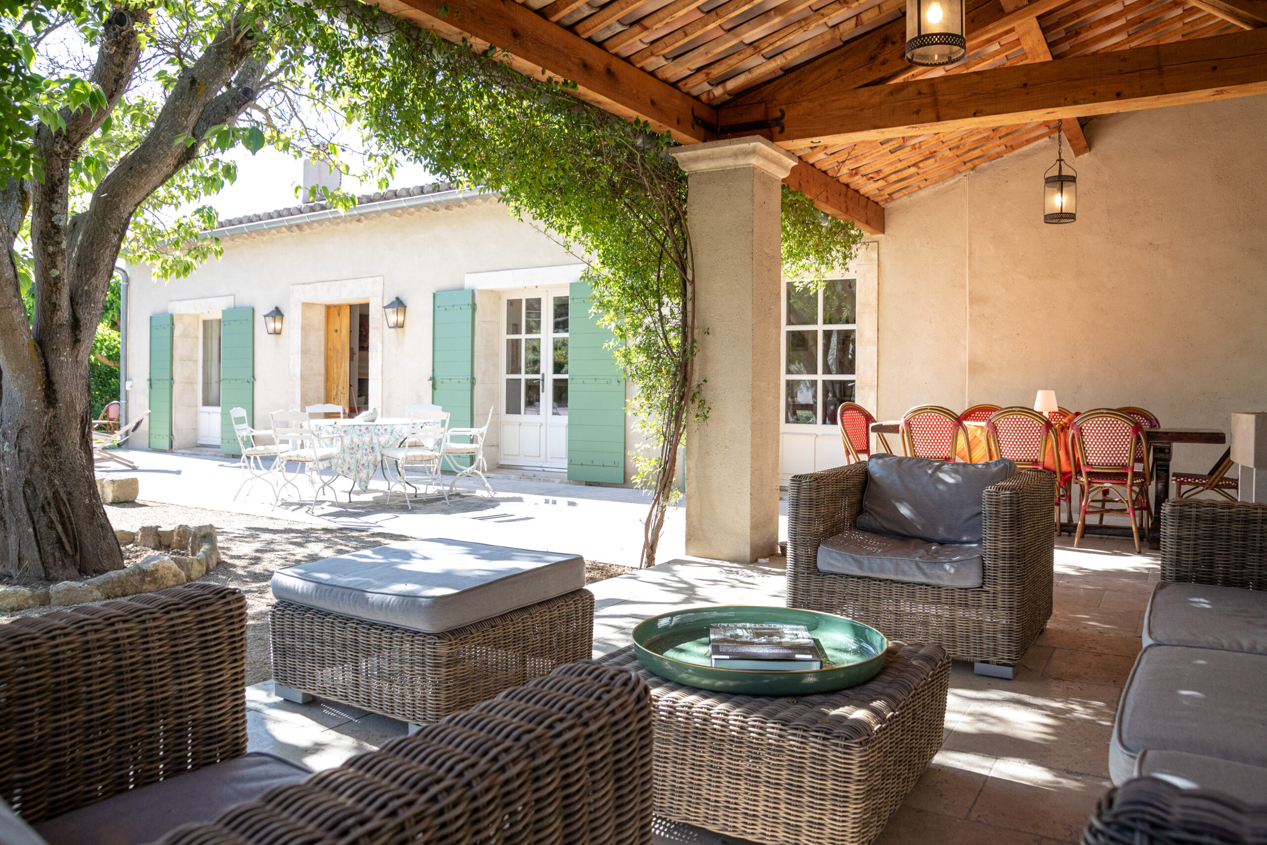 Au petit Mas. Location maison avec piscine à St rémy de provence