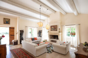 Au petit Mas. Location maison avec piscine à St rémy de provence